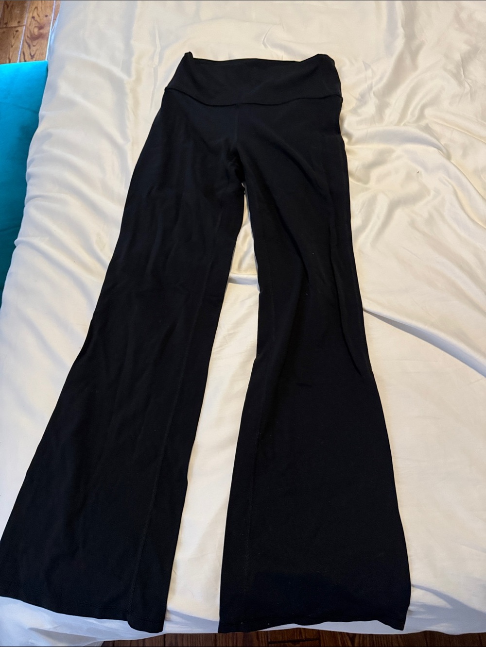 Black Women's Flared Yoga Pants